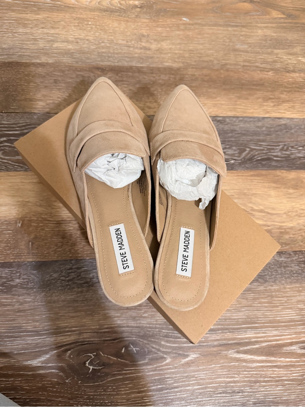 Steve Madden Beige Suede Pointed Mule Loafer - Picture 4 of 5